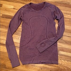 Long Sleeve athletic shirt